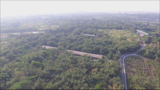 空拍環景..台南市白河區買農地送雞舍**出售農地-66**