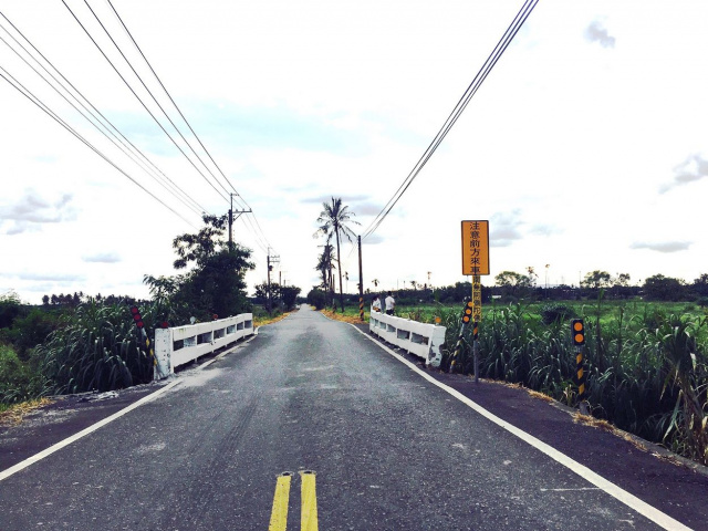 高樹泰和雙面路農地