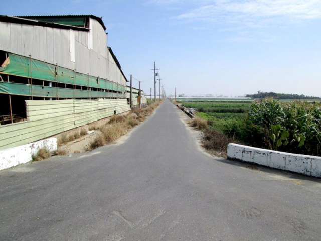 將軍巷口一小段田地