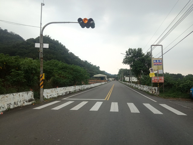 內埔三面路山景美農地