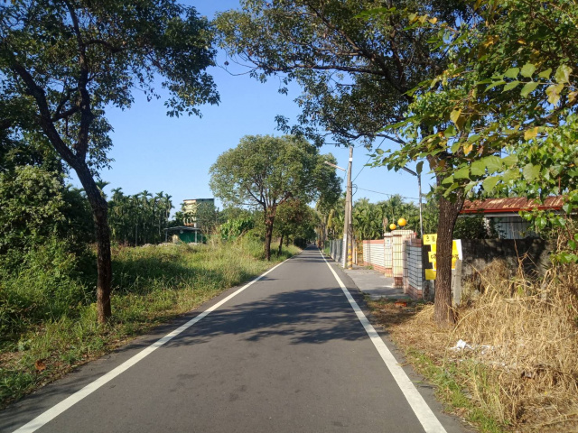 市郊自行車道農地